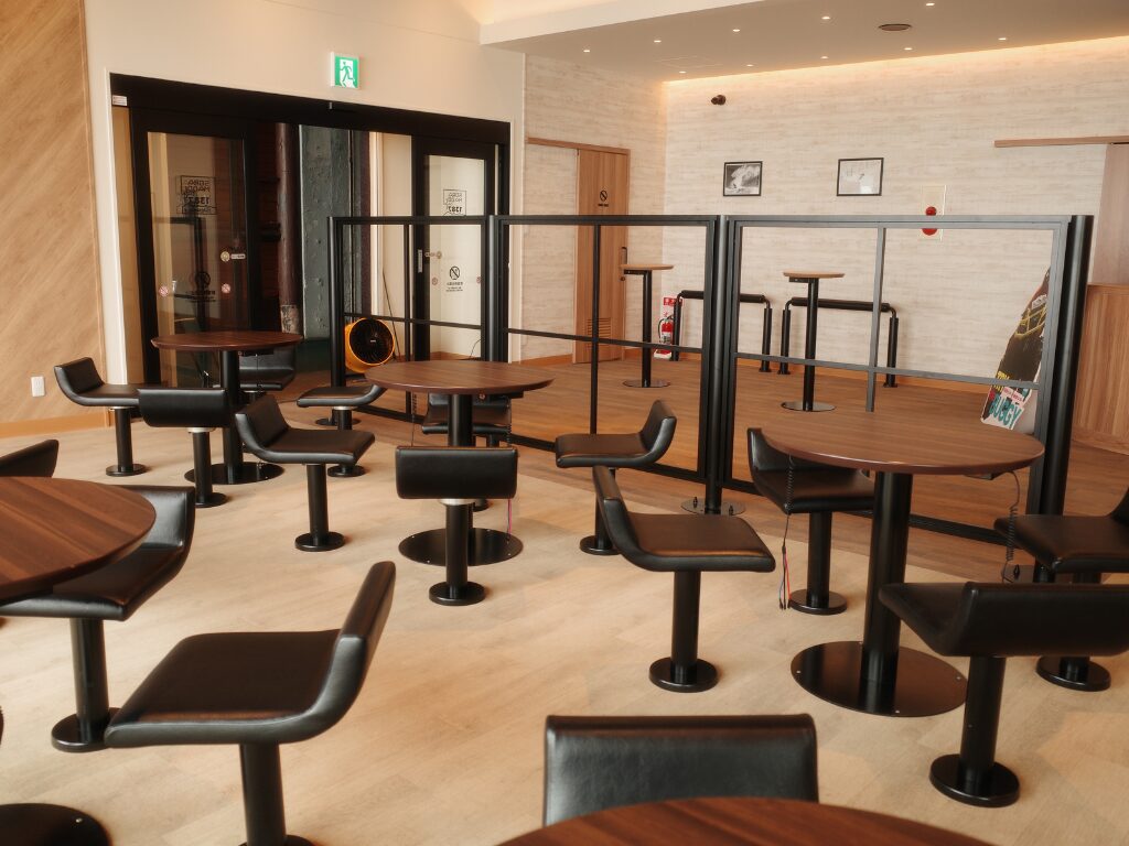 SORAMADO cafe 1387-ISAHANAの店内