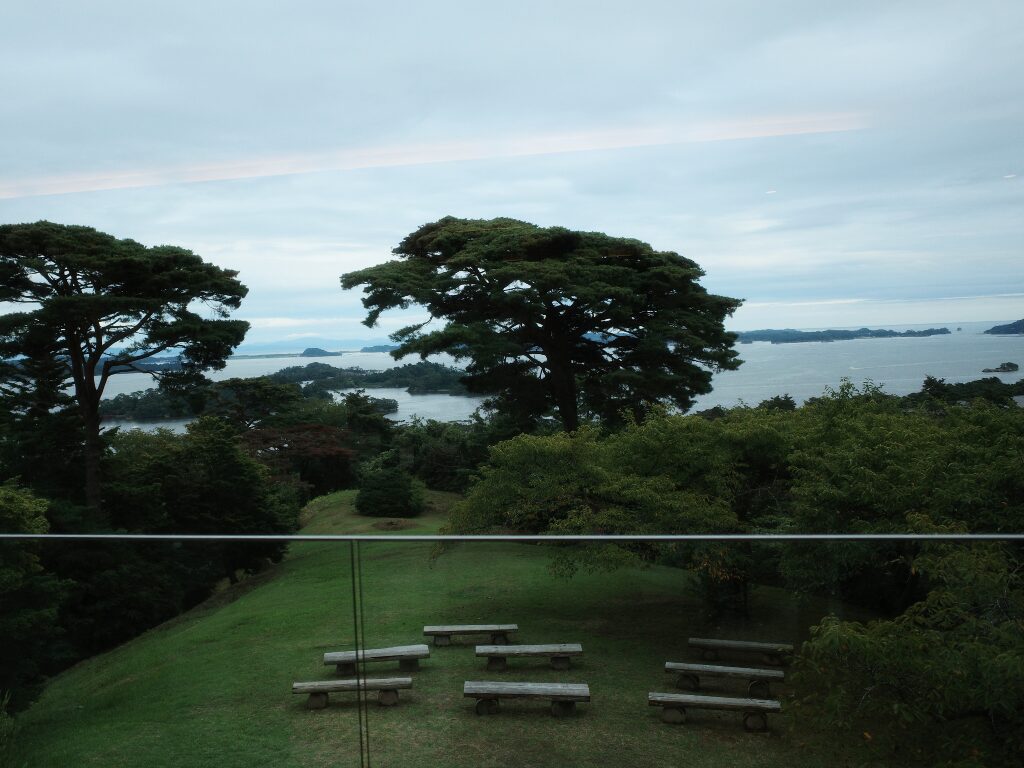 カフェ ル ロマンから眺める松島