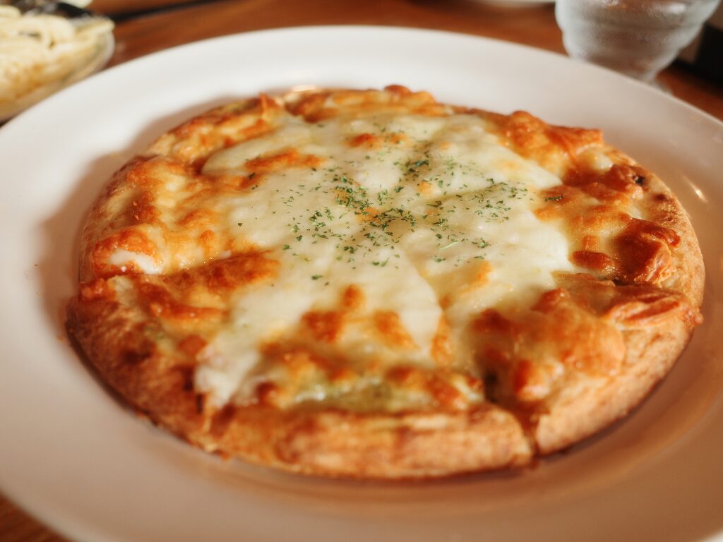チーズピザ