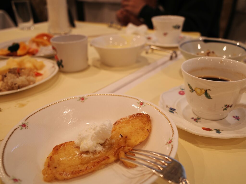 ホテル軽井沢エレガンスの朝食バイキングのフレンチトースト