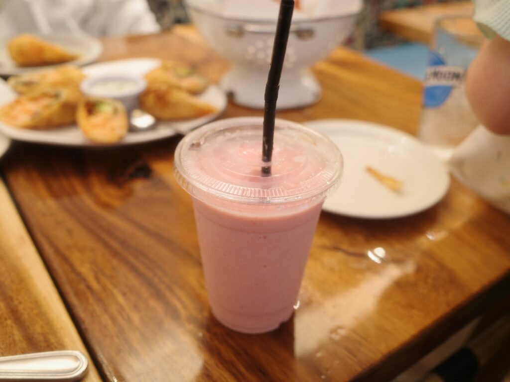 ビーチンシュリンプのストロベリースムージー